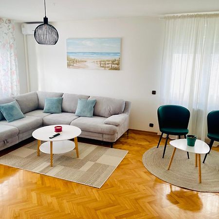 Apartman Bago Deluxe Near Zagreb Airport Velika Gorica Esterno foto