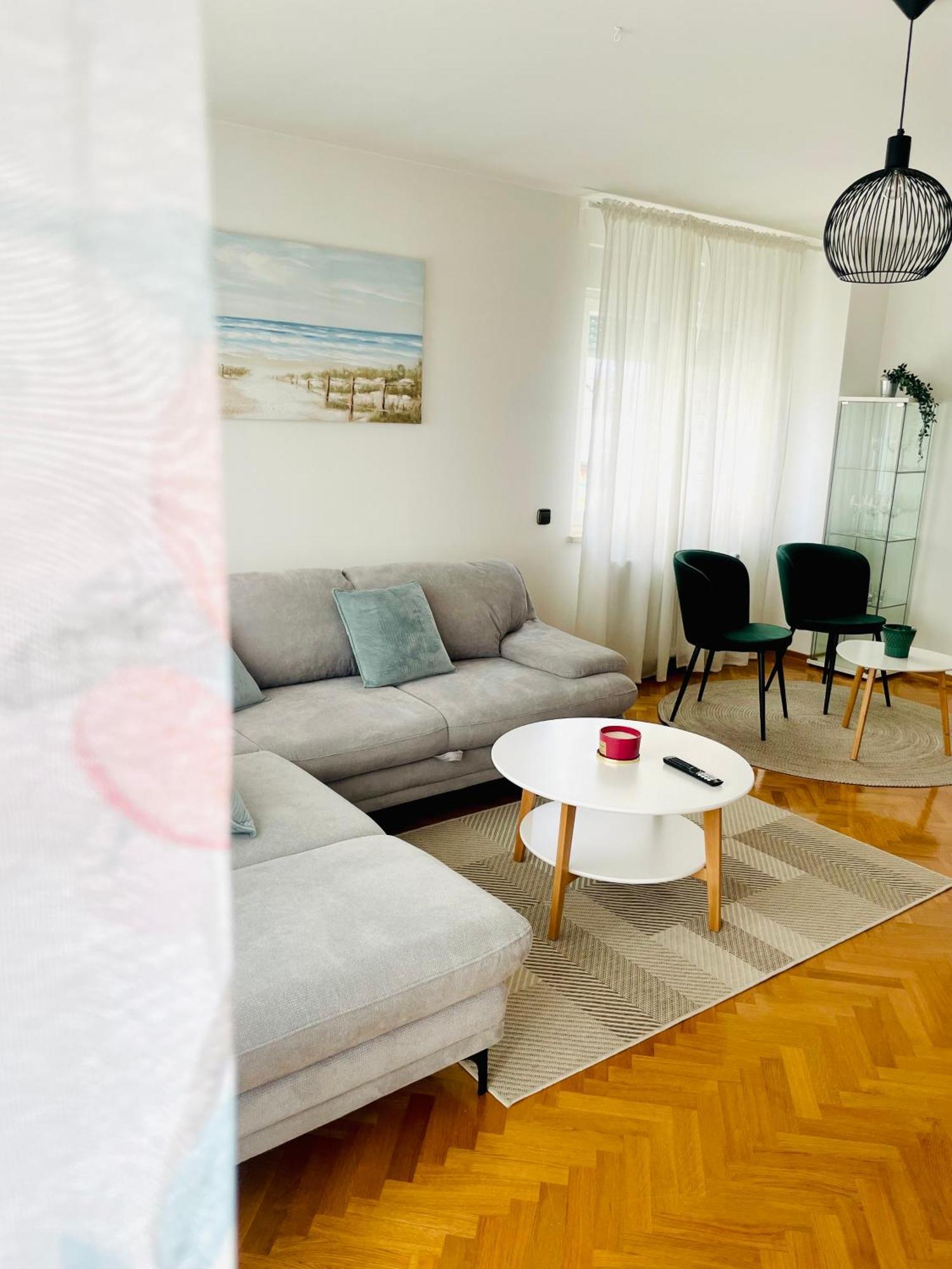 Apartman Bago Deluxe Near Zagreb Airport Velika Gorica Esterno foto